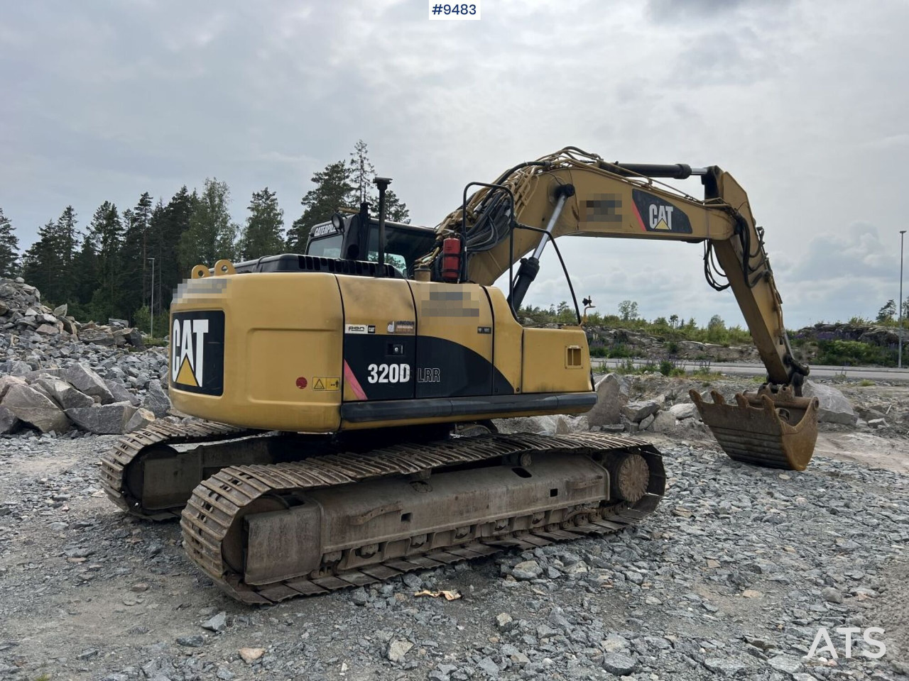CAT 320 D with attachments (VIDEO) - Excavator pe şenile: Foto 2 CAT 320 D with attachments (VIDEO) - Excavator pe şenile: Foto 2