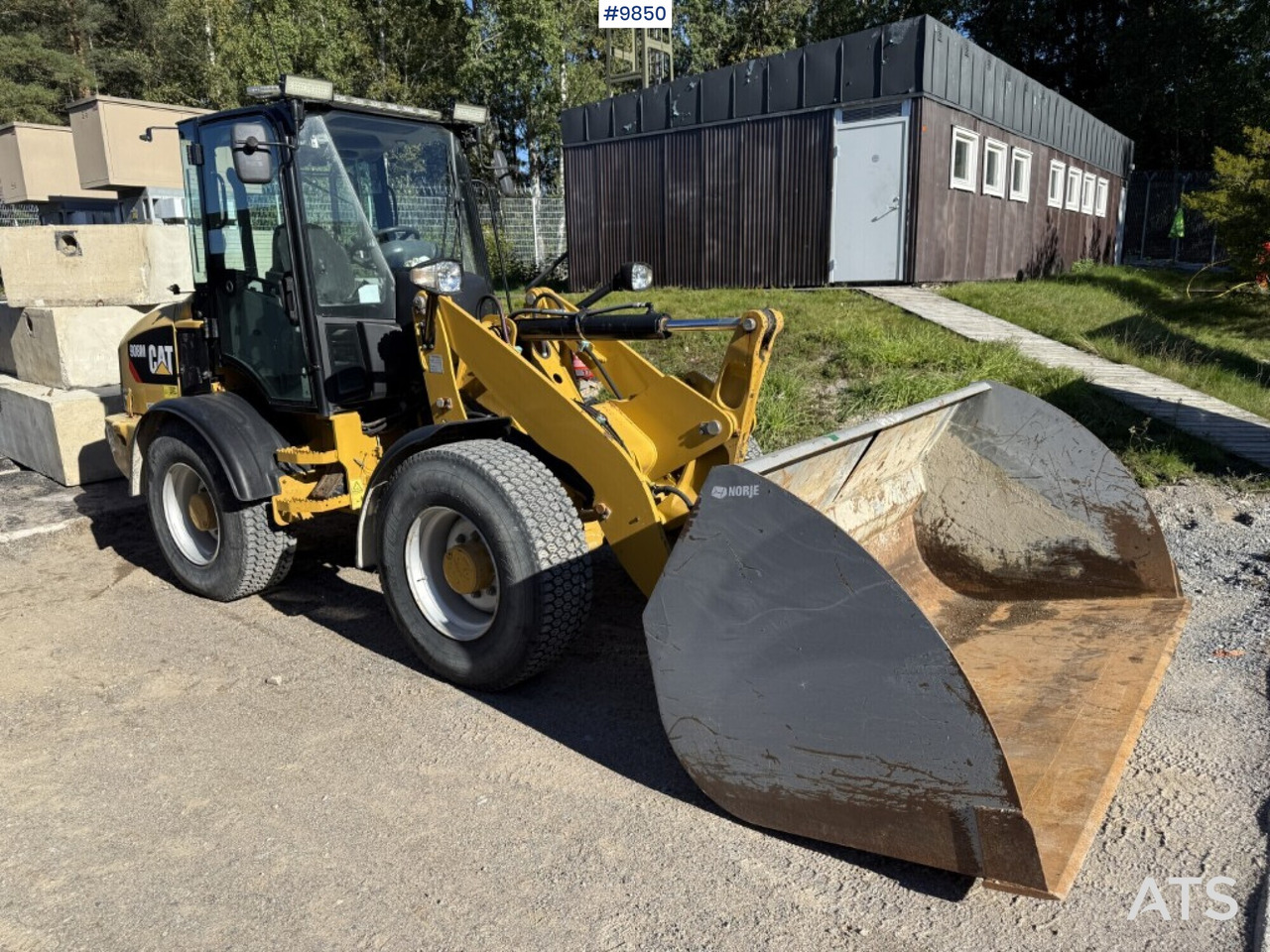 CAT 908M Wheel loader with Gears - Încărcător frontal pe pneuri: Foto 2 CAT 908M Wheel loader with Gears - Încărcător frontal pe pneuri: Foto 2