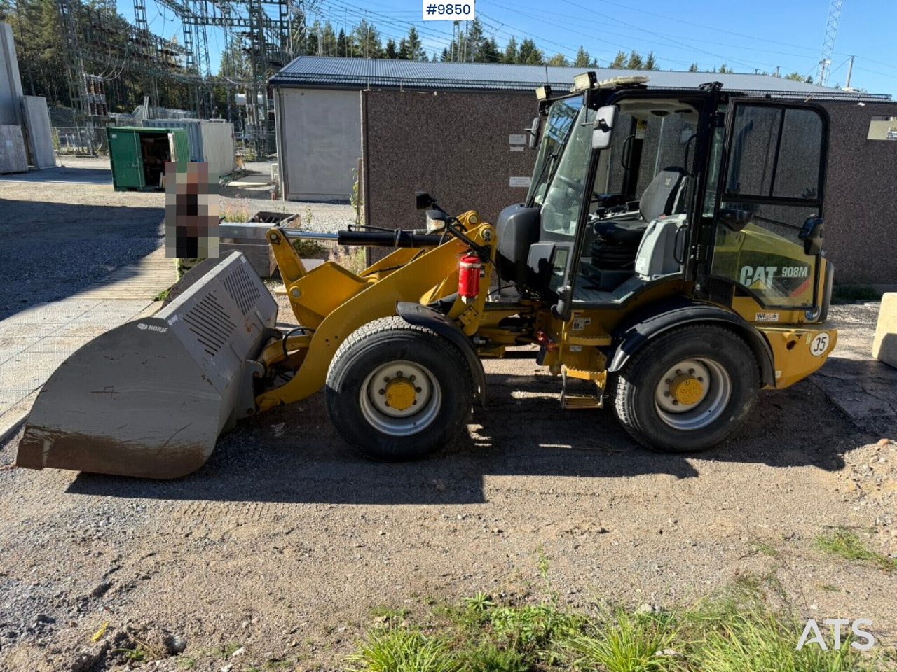 CAT 908M Wheel loader with Gears - Încărcător frontal pe pneuri: Foto 4 CAT 908M Wheel loader with Gears - Încărcător frontal pe pneuri: Foto 4