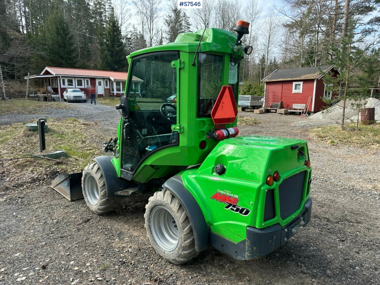 COMPACT LOADER, AVANT 750, WITH MANY TOOLS (SEE VIDEO) - Încărcător articulat: Foto 3 COMPACT LOADER, AVANT 750, WITH MANY TOOLS (SEE VIDEO) - Încărcător articulat: Foto 3
