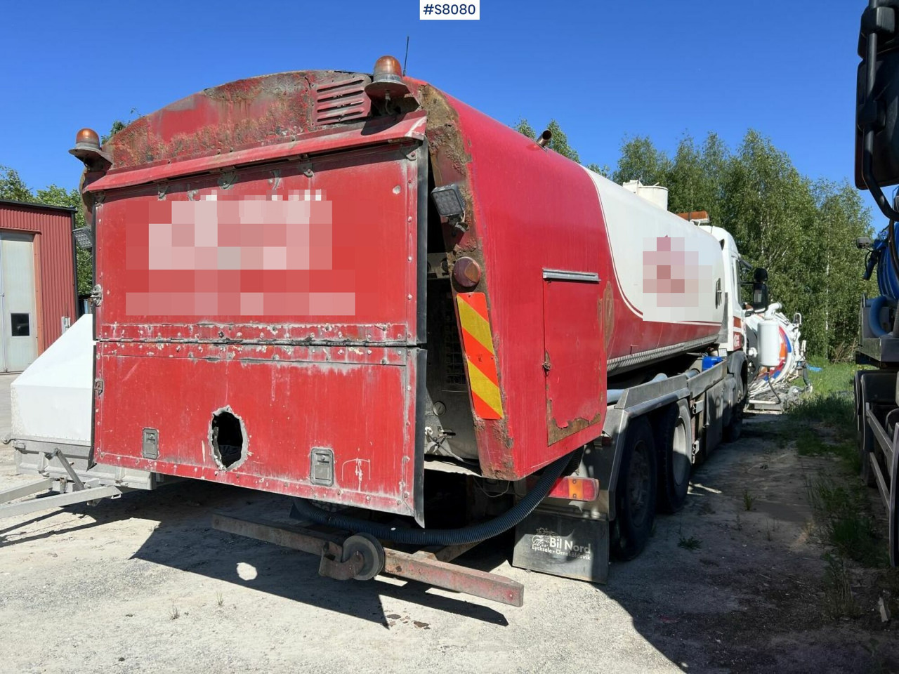 Combi / Suction truck Scania P114 - Maşină pentru vidanjări: Foto 4 Combi / Suction truck Scania P114 - Maşină pentru vidanjări: Foto 4