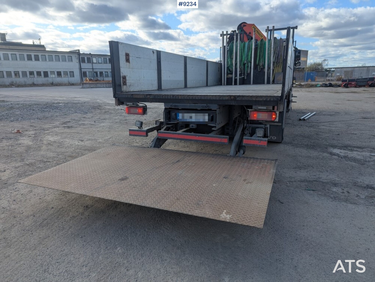 Camion platformă, Camion cu macara Crane Truck Volvo FM 330 4X2 with tail lift: Foto 14