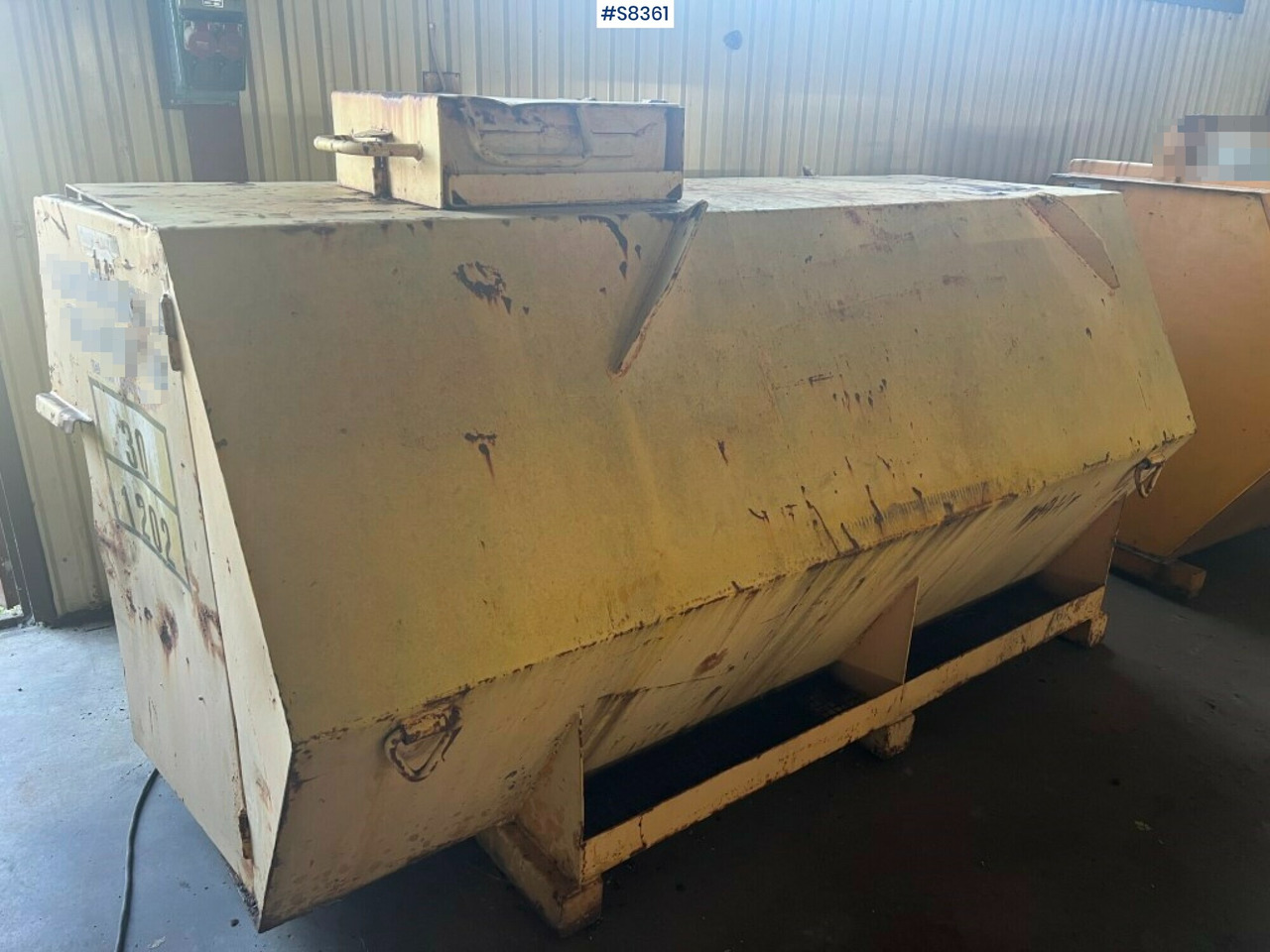 Diesel tank 2000 liters. - Rezervor de stocare: Foto 1 Diesel tank 2000 liters. - Rezervor de stocare: Foto 1