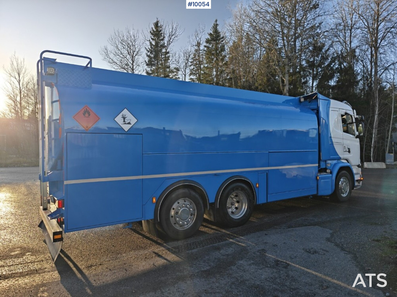 Tank truck Scania G450 6X2 - Camion cisternă: Foto 2 Tank truck Scania G450 6X2 - Camion cisternă: Foto 2