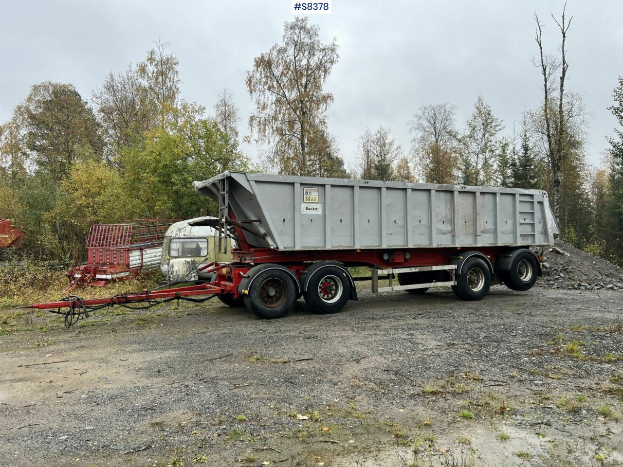 Tipper trailer, Fruehauf TP-87, 4-axles, Dump body Benalu - Remorcă basculantă: Foto 2 Tipper trailer, Fruehauf TP-87, 4-axles, Dump body Benalu - Remorcă basculantă: Foto 2