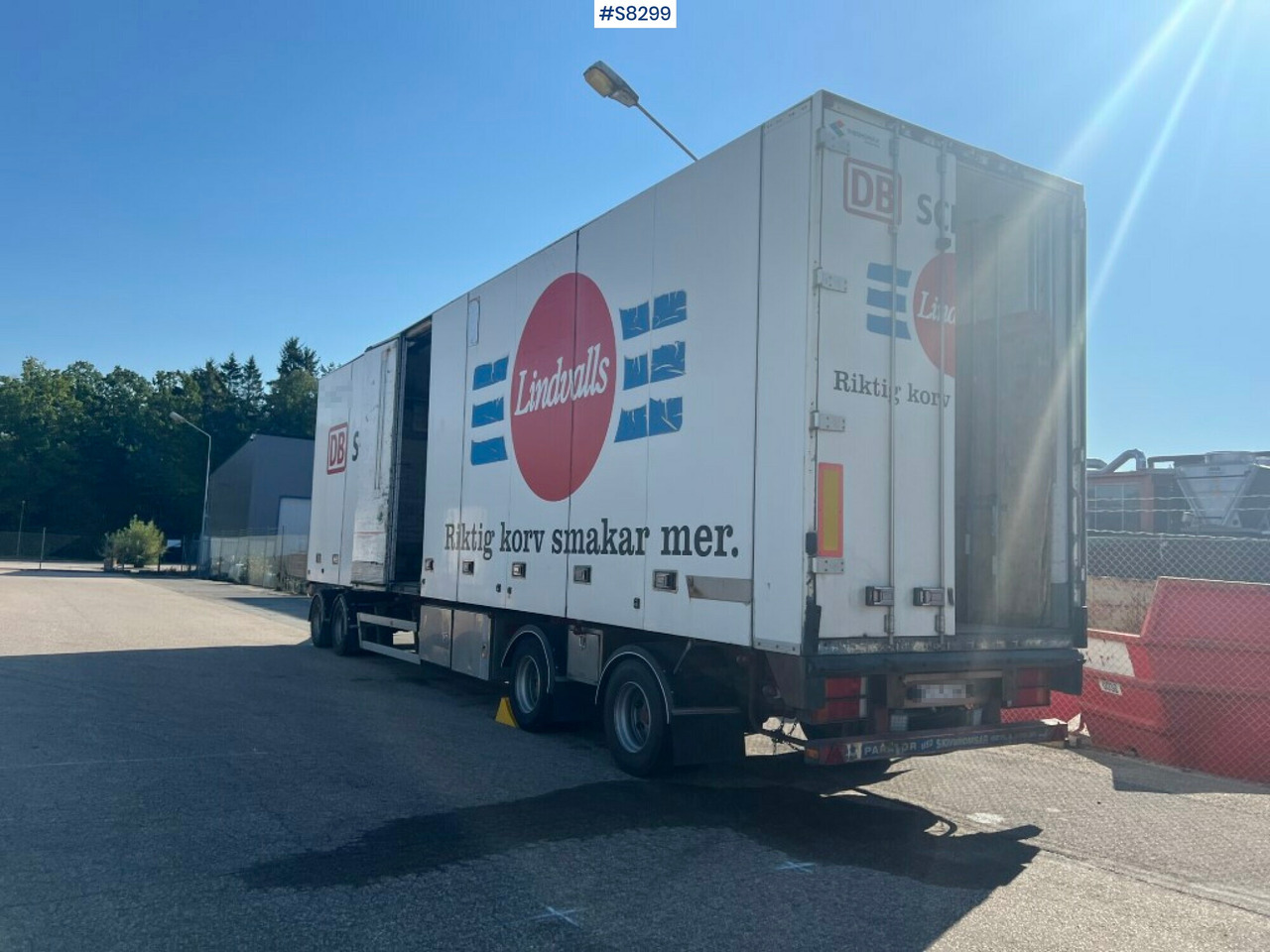 Trailer Parator CV 18-20 - Remorcă frigider: Foto 1 Trailer Parator CV 18-20 - Remorcă frigider: Foto 1