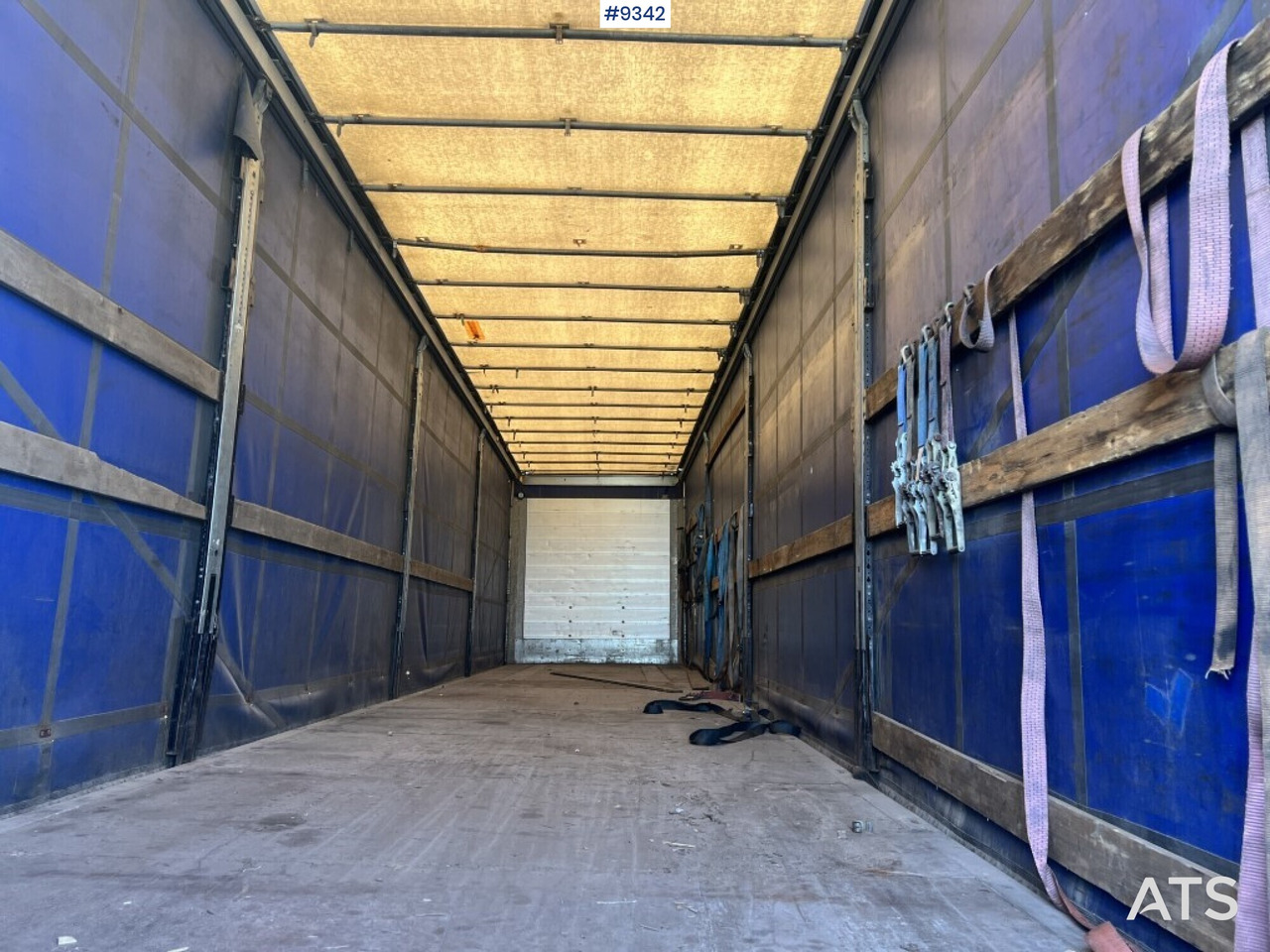 Trailer SCHMITZ CARGOBULL - Semiremorcă prelată: Foto 2 Trailer SCHMITZ CARGOBULL - Semiremorcă prelată: Foto 2