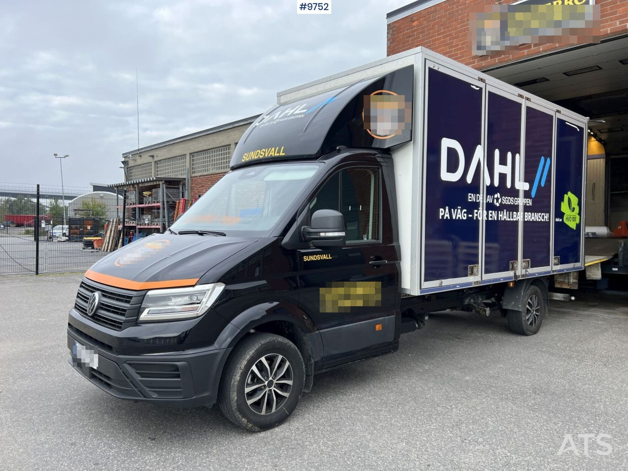 Volkswagen Crafter with tail lift - Autoutilitară box: Foto 1 Volkswagen Crafter with tail lift - Autoutilitară box: Foto 1