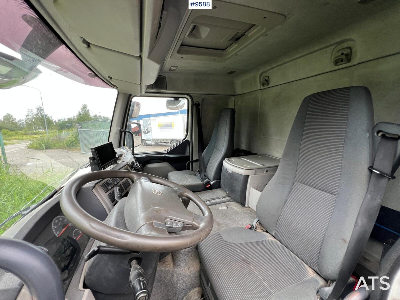Volvo FL 280 4x2 Box Truck with loading ramps - Camion furgon: Foto 5 Volvo FL 280 4x2 Box Truck with loading ramps - Camion furgon: Foto 5