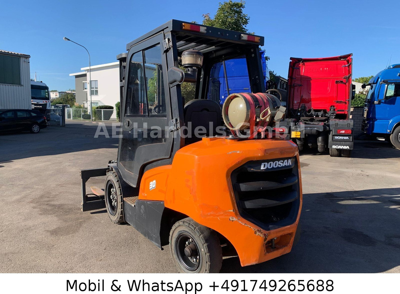 Doosan G30NXP LPG *3000KG HubKraft/1.211STD/BJ:2021 - Stivuitor GPL: Foto 1 Doosan G30NXP LPG *3000KG HubKraft/1.211STD/BJ:2021 - Stivuitor GPL: Foto 1