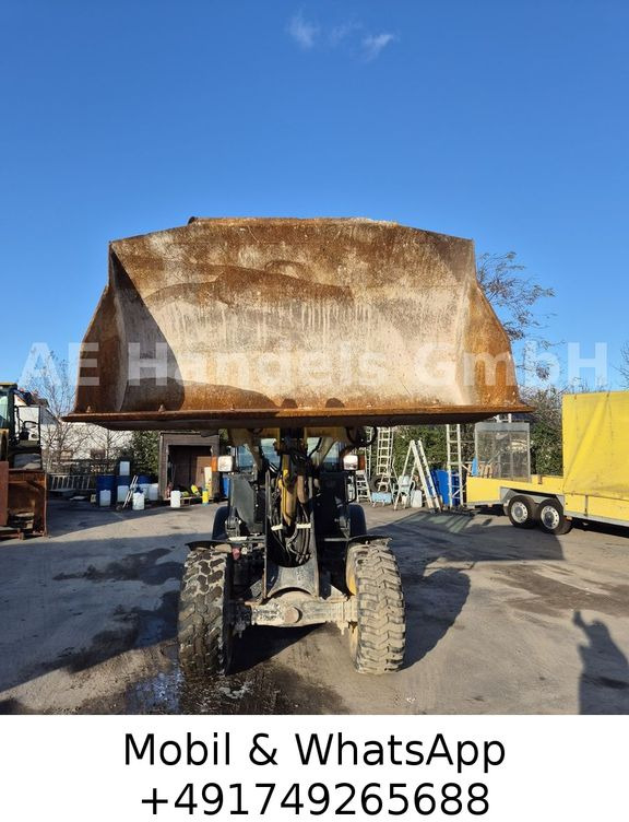 Komatsu WA70-7 *Schaufel-1,5m³/Gabel/Schnellwechsler Komatsu WA70-7 *Schaufel-1,5m³/Gabel/Schnellwechsler - Încărcător frontal pe pneuri: Foto 3 Komatsu WA70-7 *Schaufel-1,5m³/Gabel/Schnellwechsler Komatsu WA70-7 *Schaufel-1,5m³/Gabel/Schnellwechsler - Încărcător frontal pe pneuri: Foto 3