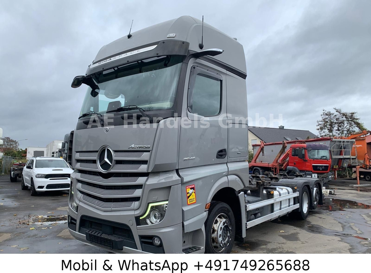 Mercedes-Benz Actros V 2545 BigSpace LL*Retarder/LBW/Lenk+Lift - Camion transport containere/ Swap body: Foto 1 Mercedes-Benz Actros V 2545 BigSpace LL*Retarder/LBW/Lenk+Lift - Camion transport containere/ Swap body: Foto 1
