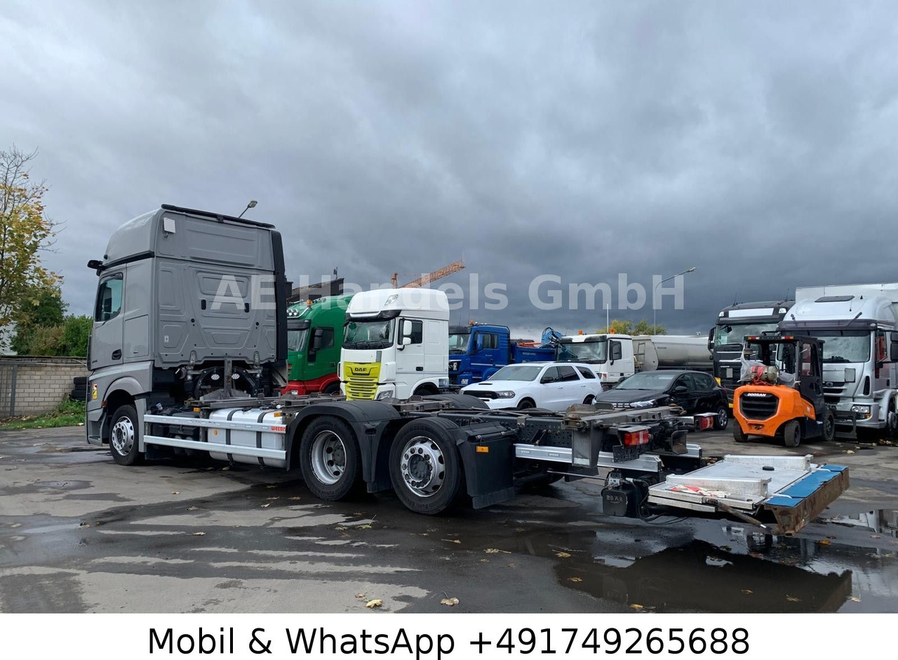 Mercedes-Benz Actros V 2545 BigSpace LL*Retarder/LBW/Lenk+Lift - Camion transport containere/ Swap body: Foto 2 Mercedes-Benz Actros V 2545 BigSpace LL*Retarder/LBW/Lenk+Lift - Camion transport containere/ Swap body: Foto 2