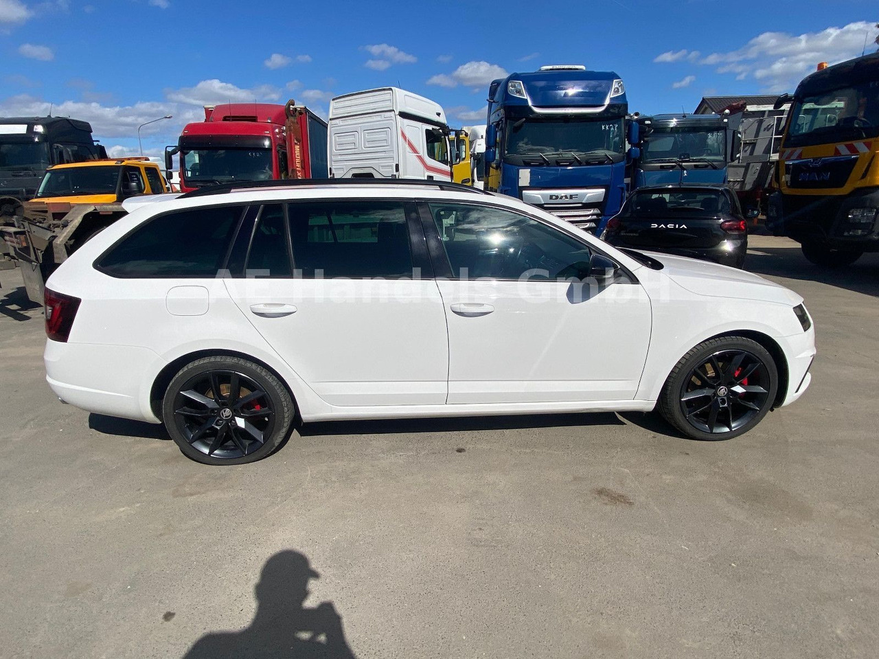 Skoda Octavia VRS Kombi 2.0 TDI *ACC/PDC/LED/1.Hand/HU - Mașină break: Foto 2 Skoda Octavia VRS Kombi 2.0 TDI *ACC/PDC/LED/1.Hand/HU - Mașină break: Foto 2