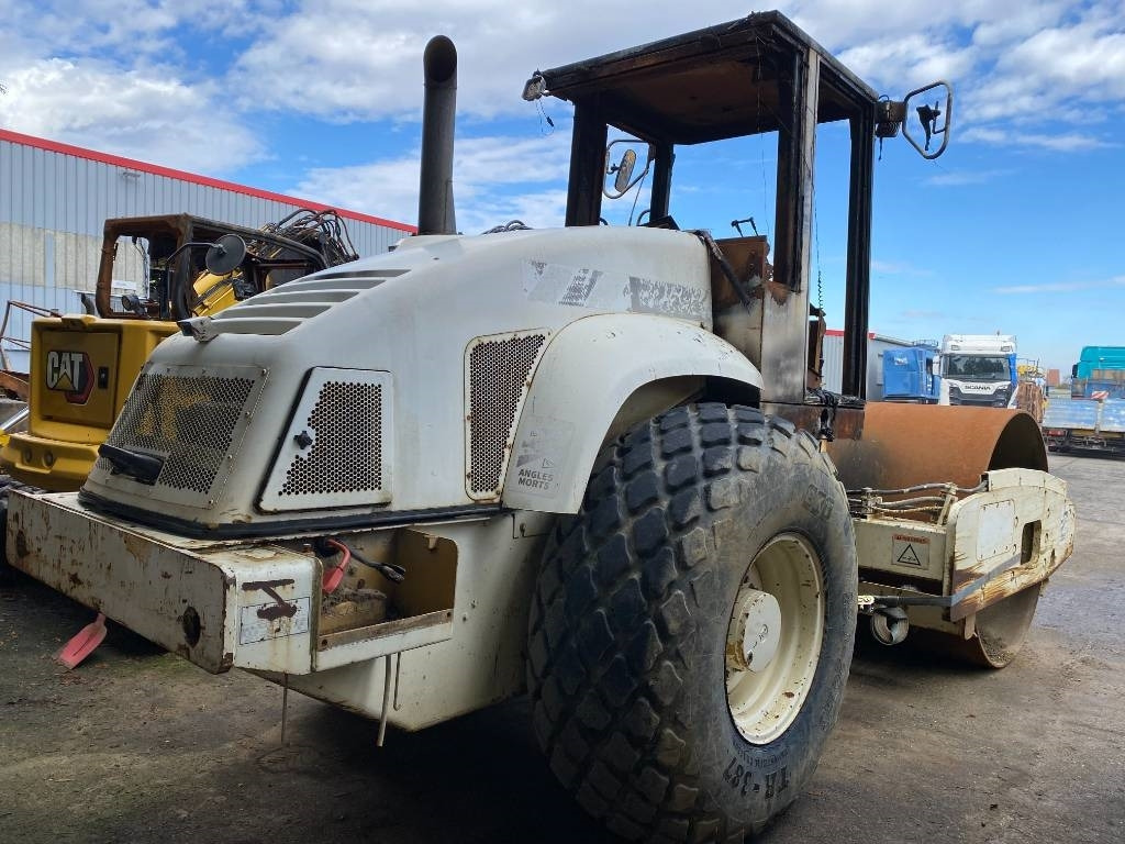 CAT CS-563E Origine Française /Certificat CE endommagé - Cilindru compactor mixt: Foto 4 CAT CS-563E Origine Française /Certificat CE endommagé - Cilindru compactor mixt: Foto 4