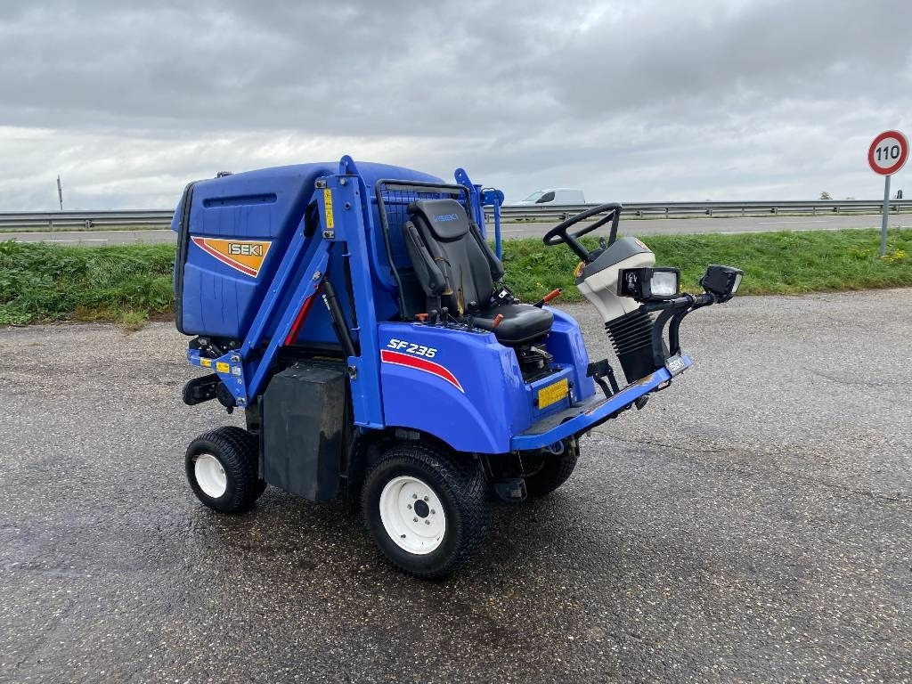 Iseki SF 235F 1er Main endommagée - Maşină de tuns iarba: Foto 5 Iseki SF 235F 1er Main endommagée - Maşină de tuns iarba: Foto 5