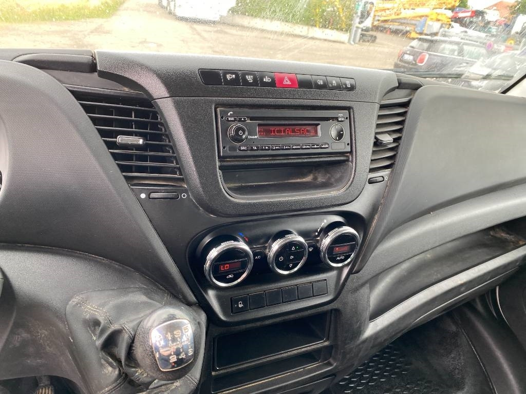 Autoutilitară basculantă, Autoutilitară cabină dublă Iveco DAILY 35-140 C14 2.3D/140 / JPM VULCAIN endommagé: Foto 25