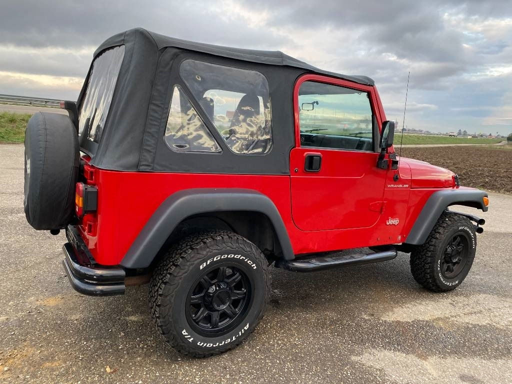 Jeep WRANGLER 2.5i 118 Véhicule d'Origine Française - SUV: Foto 4 Jeep WRANGLER 2.5i 118 Véhicule d'Origine Française - SUV: Foto 4