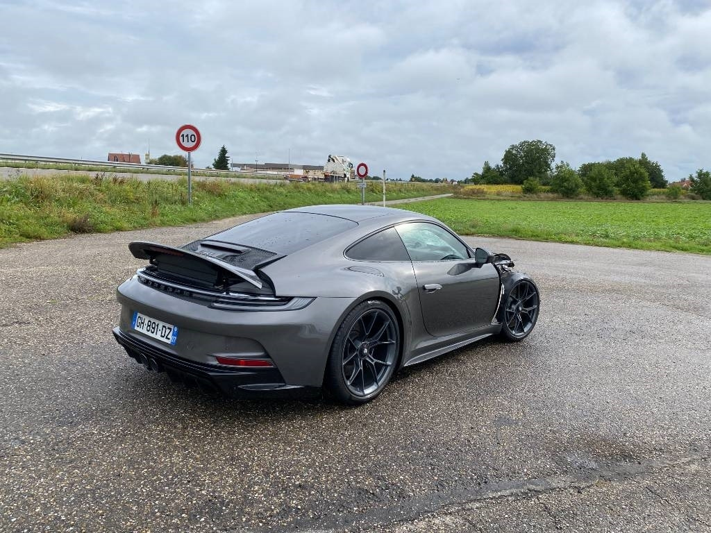 Porsche 911/ 992 - 4.0i GT3 Pack Touring 1er Main - Automobil: Foto 4 Porsche 911/ 992 - 4.0i GT3 Pack Touring 1er Main - Automobil: Foto 4