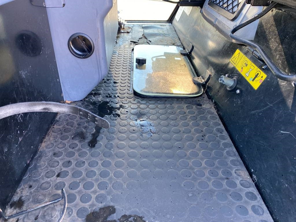 Măturătoare stradală Ravo CR 540 Euro6 Certificat CE / Origine Française: Foto 22