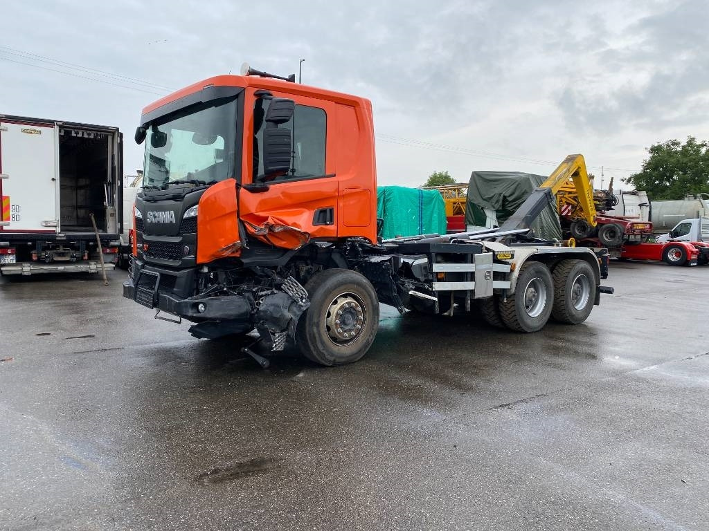 Scania P420 XT-3Pedales / PALFINGER PTH20SLD5 endommagé - Camion cu cârlig: Foto 2 Scania P420 XT-3Pedales / PALFINGER PTH20SLD5 endommagé - Camion cu cârlig: Foto 2
