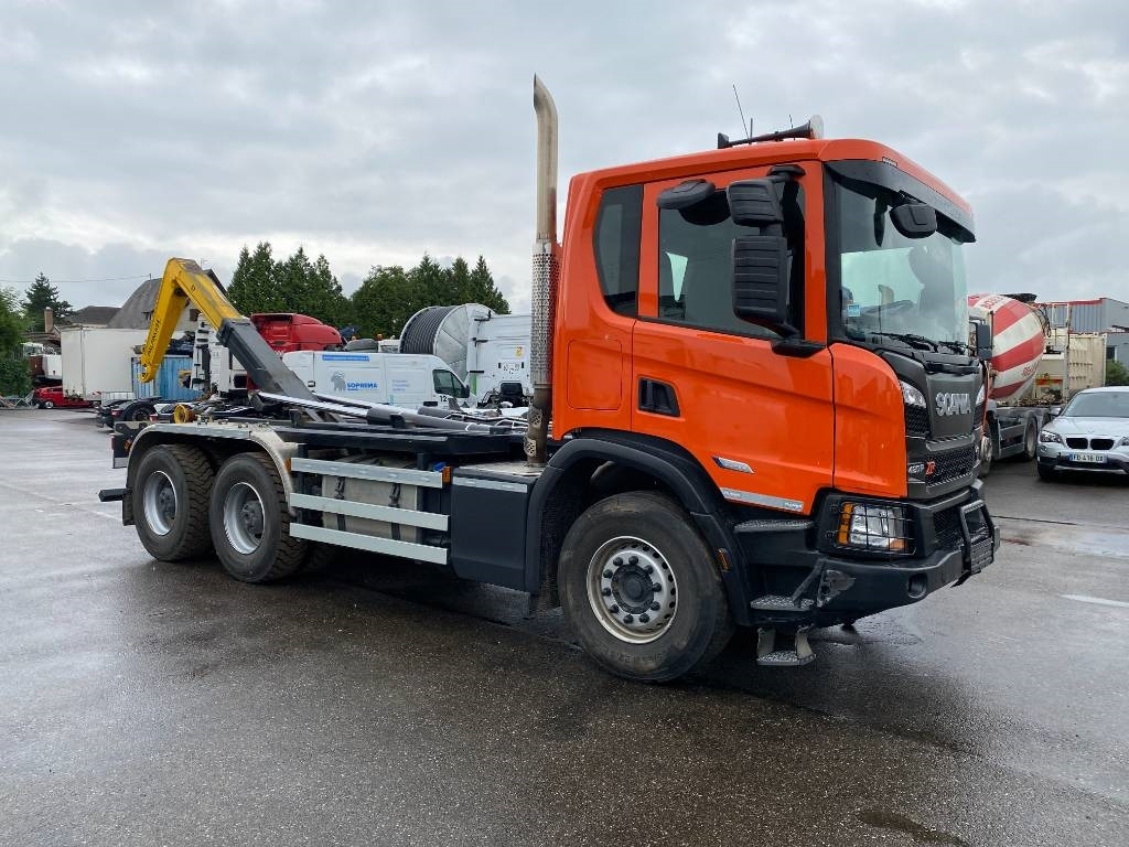 Scania P420 XT-3Pedales / PALFINGER PTH20SLD5 endommagé - Camion cu cârlig: Foto 5 Scania P420 XT-3Pedales / PALFINGER PTH20SLD5 endommagé - Camion cu cârlig: Foto 5