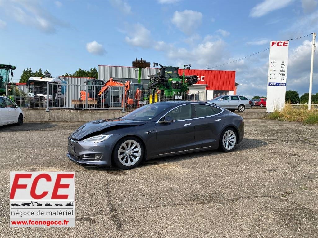 Tesla MODEL S 100D Carte Grise Française endommagée - Automobil: Foto 1 Tesla MODEL S 100D Carte Grise Française endommagée - Automobil: Foto 1