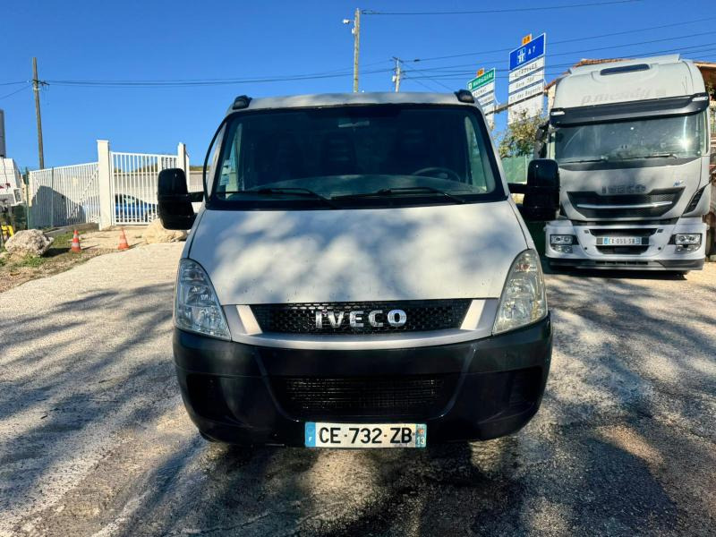 Iveco Daily 35C12 - Autoutilitară basculantă: Foto 2 Iveco Daily 35C12 - Autoutilitară basculantă: Foto 2