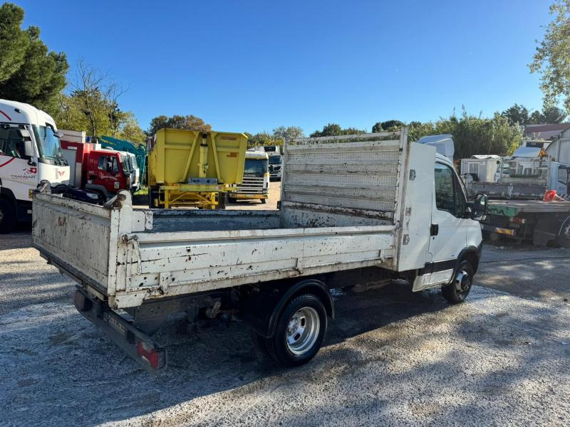 Iveco Daily 35C12 - Autoutilitară basculantă: Foto 4 Iveco Daily 35C12 - Autoutilitară basculantă: Foto 4