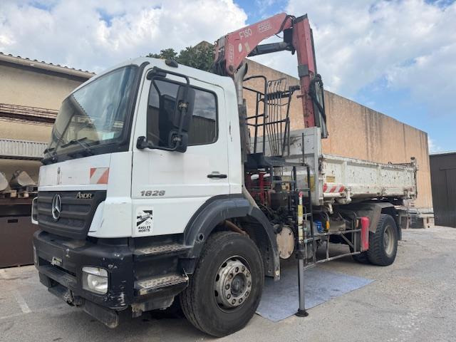Mercedes AXOR 1828 BENNE GRUE FASSI - Camion basculantă, Camion cu macara: Foto 1 Mercedes AXOR 1828 BENNE GRUE FASSI - Camion basculantă, Camion cu macara: Foto 1