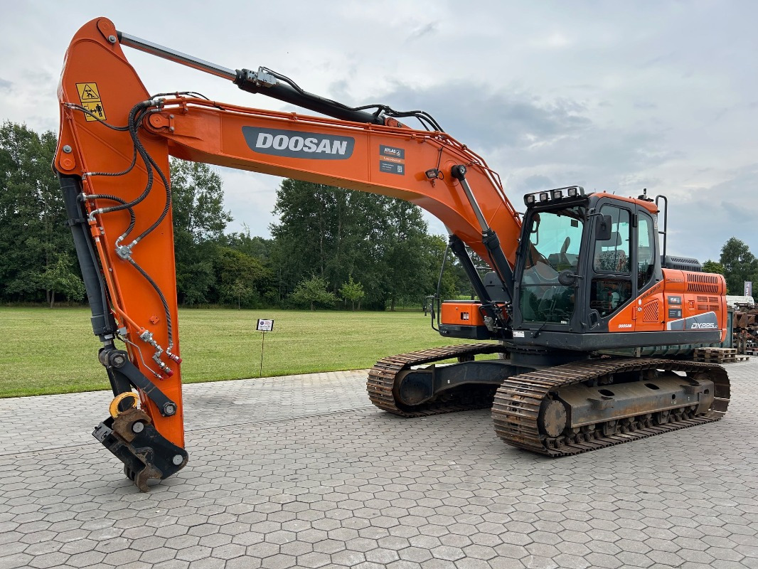 Doosan DX225LC-5 - Excavator pe şenile: Foto 1 Doosan DX225LC-5 - Excavator pe şenile: Foto 1