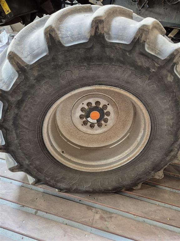 Combină de recoltat cereale Case IH Axial-Flow 8010 MacDon skærebord: Foto 10