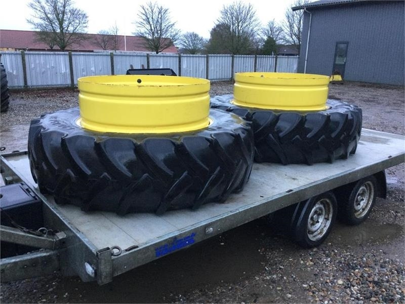 Continental 420/85 R38 - Anvelopă pentru Utilaje agricole: Foto 1 Continental 420/85 R38 - Anvelopă pentru Utilaje agricole: Foto 1
