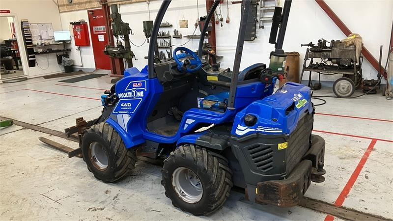 Multione 5.3 5.3 - Încărcător articulat: Foto 1 Multione 5.3 5.3 - Încărcător articulat: Foto 1