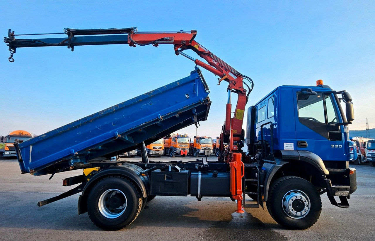 Iveco Trakker 190T33 4x4 Euro5 Kran Atlas 120.2E Funk - Camion basculantă, Camion cu macara: Foto 2 Iveco Trakker 190T33 4x4 Euro5 Kran Atlas 120.2E Funk - Camion basculantă, Camion cu macara: Foto 2