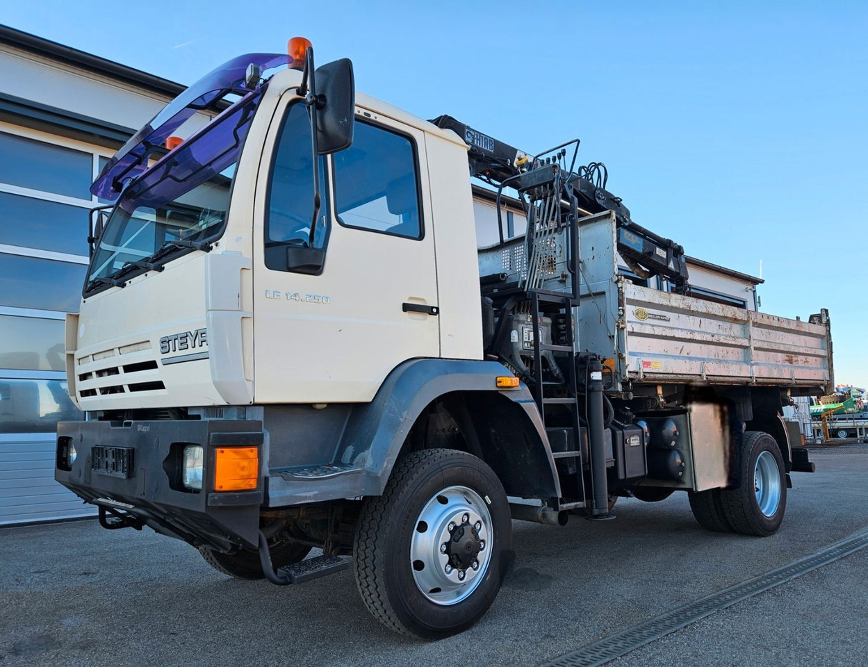 MAN LE 14.250 4x4 HIAB 077BS-2 Kran Greifer - Camion basculantă, Camion cu macara: Foto 5 MAN LE 14.250 4x4 HIAB 077BS-2 Kran Greifer - Camion basculantă, Camion cu macara: Foto 5