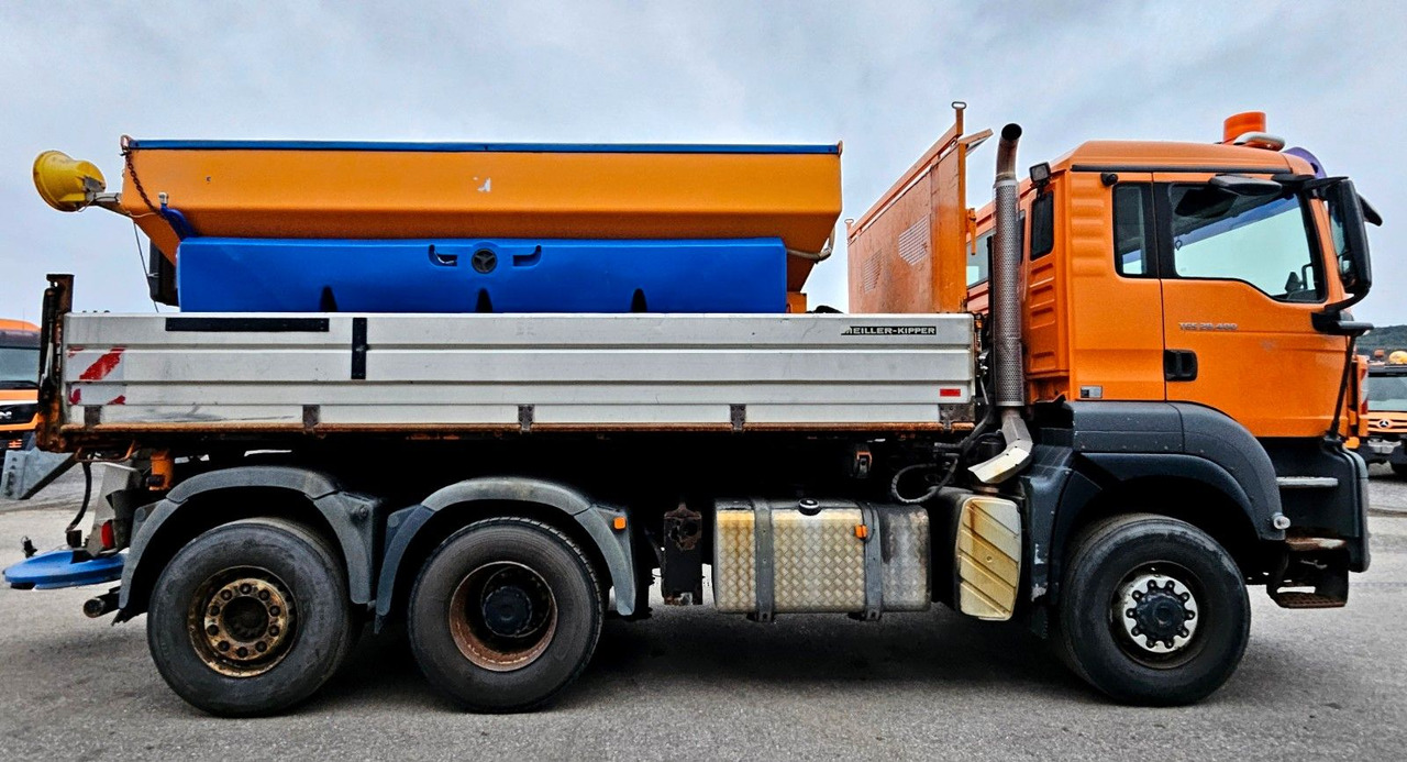 MAN TGS 28.400 6x4-4 BL Winterdienst Schmidt Euro5 - Camion basculantă: Foto 5 MAN TGS 28.400 6x4-4 BL Winterdienst Schmidt Euro5 - Camion basculantă: Foto 5