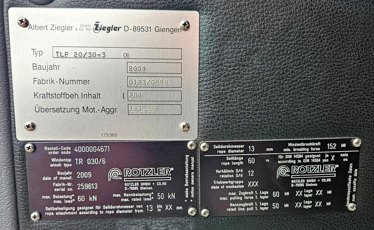 Autospeciala de stins incendii Mercedes-Benz 1829 Feuerwehr Ziegler RLF 2000/300 TLF Winde: Foto 23 Autospeciala de stins incendii Mercedes-Benz 1829 Feuerwehr Ziegler RLF 2000/300 TLF Winde: Foto 23