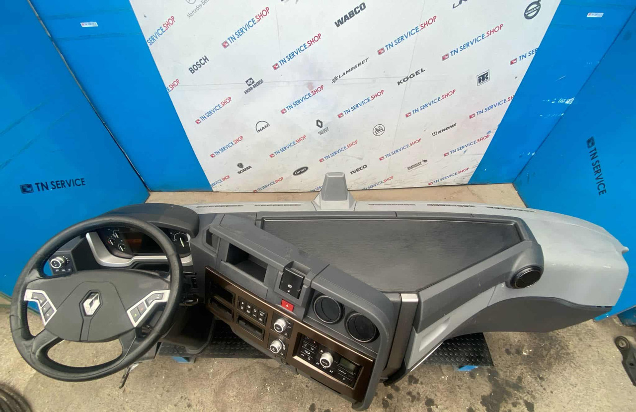 Cruscotto Renault T520 - Cabină și interior: Foto 2 Cruscotto Renault T520 - Cabină și interior: Foto 2