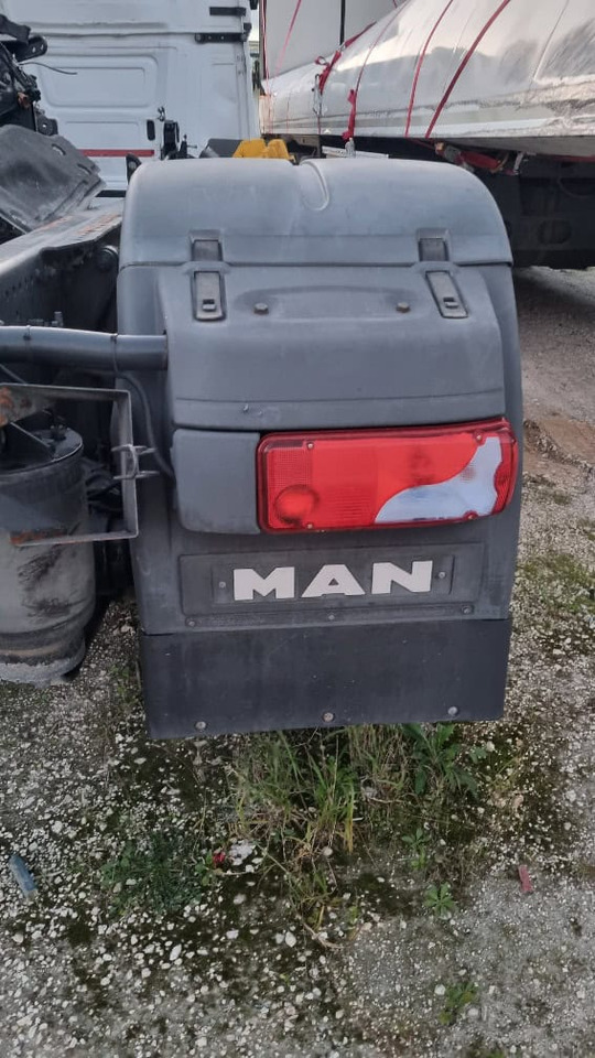 MAN TGX E6 pezzi di ricambio - Piesă de schimb pentru Camion: Foto 4 MAN TGX E6 pezzi di ricambio - Piesă de schimb pentru Camion: Foto 4