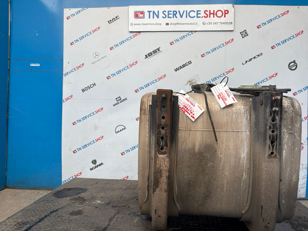 Serbatoio Gasolio Iveco - Rezervor combustibil pentru Autoutilitară: Foto 3 Serbatoio Gasolio Iveco - Rezervor combustibil pentru Autoutilitară: Foto 3