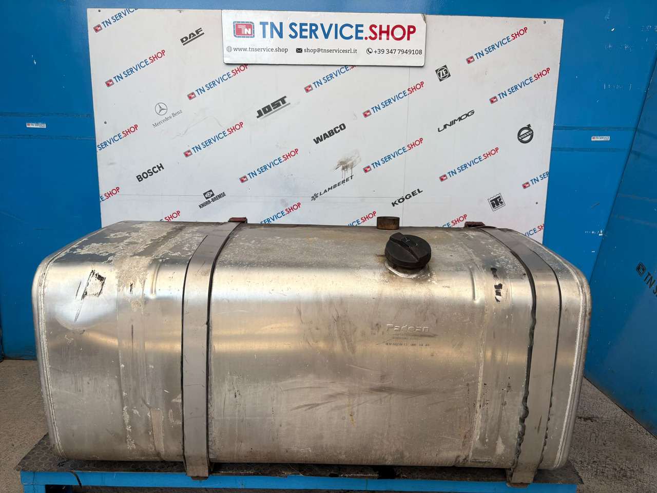 Serbatoio gasolio Iveco - Rezervor combustibil pentru Autoutilitară: Foto 1 Serbatoio gasolio Iveco - Rezervor combustibil pentru Autoutilitară: Foto 1