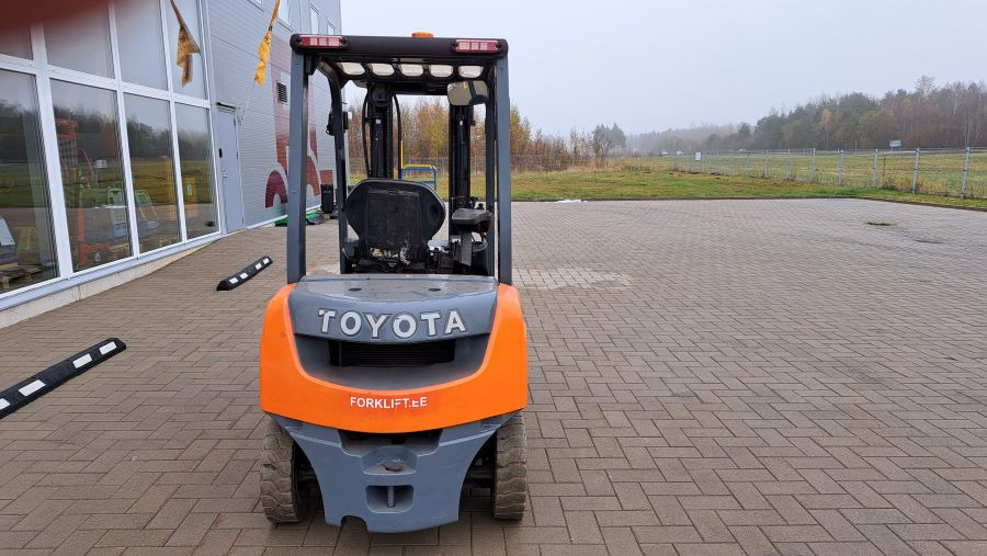 Toyota 02-8FDF20 - Stivuitor diesel: Foto 5 Toyota 02-8FDF20 - Stivuitor diesel: Foto 5