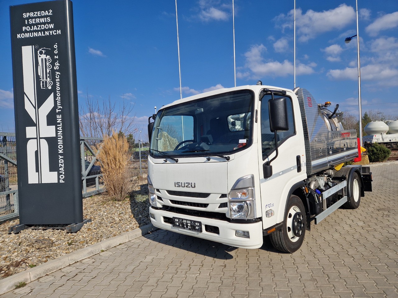 ISUZU - Maşină pentru vidanjări: Foto 1 ISUZU - Maşină pentru vidanjări: Foto 1