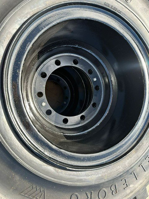 Trelleborg 12.00-20 - Anvelopă: Foto 4 Trelleborg 12.00-20 - Anvelopă: Foto 4