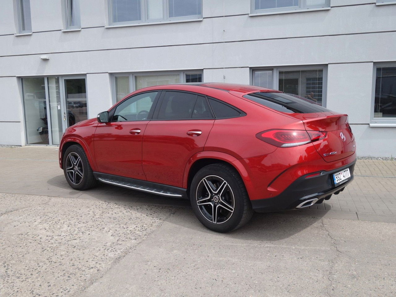 Mercedes-Benz GLE-klasse 400 d 4Matic Coupe Pano - Alte utilaje: Foto 4 Mercedes-Benz GLE-klasse 400 d 4Matic Coupe Pano - Alte utilaje: Foto 4