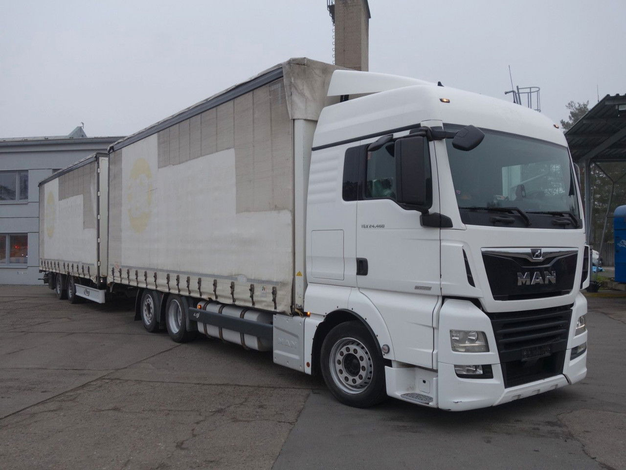 MAN TGX 24 24.460 6x2 120cm3, Durchfahren - Camion cu prelată: Foto 2 MAN TGX 24 24.460 6x2 120cm3, Durchfahren - Camion cu prelată: Foto 2