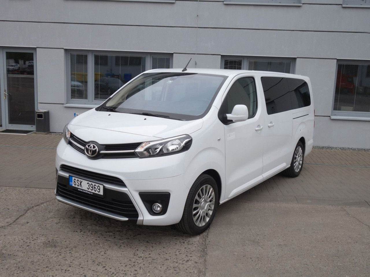 Toyota ProAce Verso L2 Shuttle Comfort - Transport persoane: Foto 2 Toyota ProAce Verso L2 Shuttle Comfort - Transport persoane: Foto 2