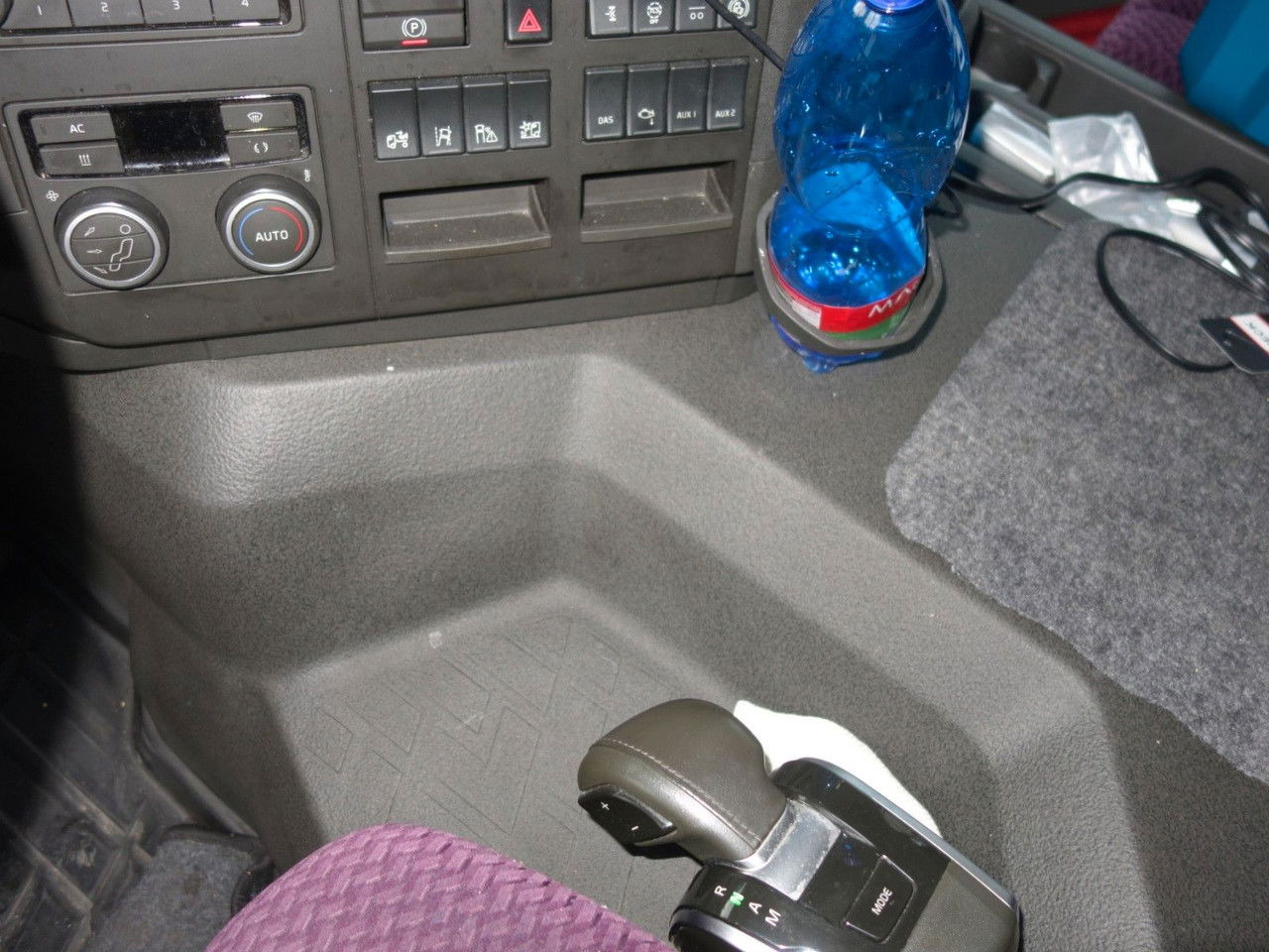 Camion transport auto Volvo FM 13 460 6x2 Kässbohrer Metago - Supertrans: Foto 22