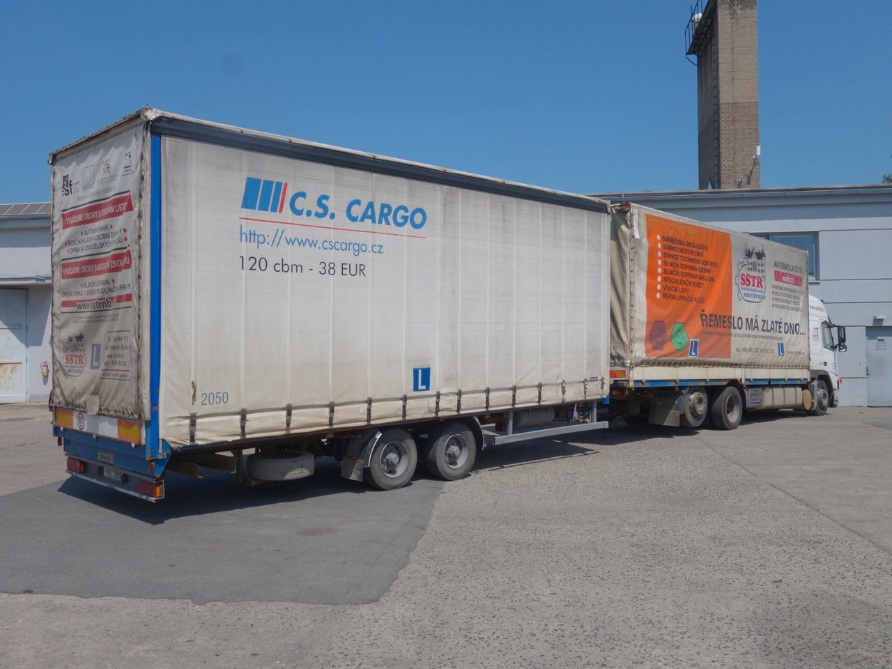 Volvo FM 380 6x2 + Panav Anhänger - Camion cu prelată: Foto 5 Volvo FM 380 6x2 + Panav Anhänger - Camion cu prelată: Foto 5